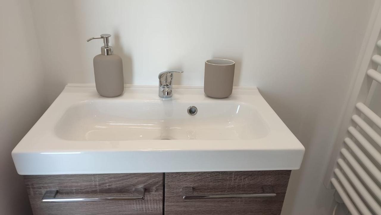 Studio Cosy Avec Parking Apartment Brest Bagian luar foto